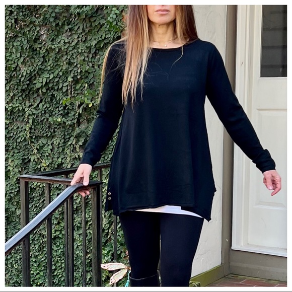 Made in Italy Soft Viscose blend Knit Sweater Tunic with side detail - Picture 6 of 9